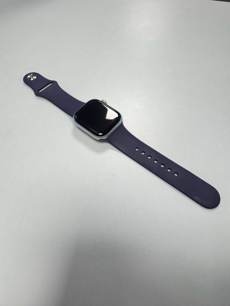 Apple Watch 11 serisi, 42 mm Gümüş Rengi Alüminyum