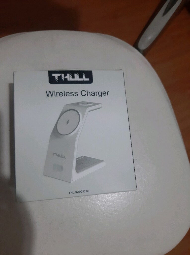 kablosuz şarj cihazı. Telefon tutucu sıfır-yenidir. - 2