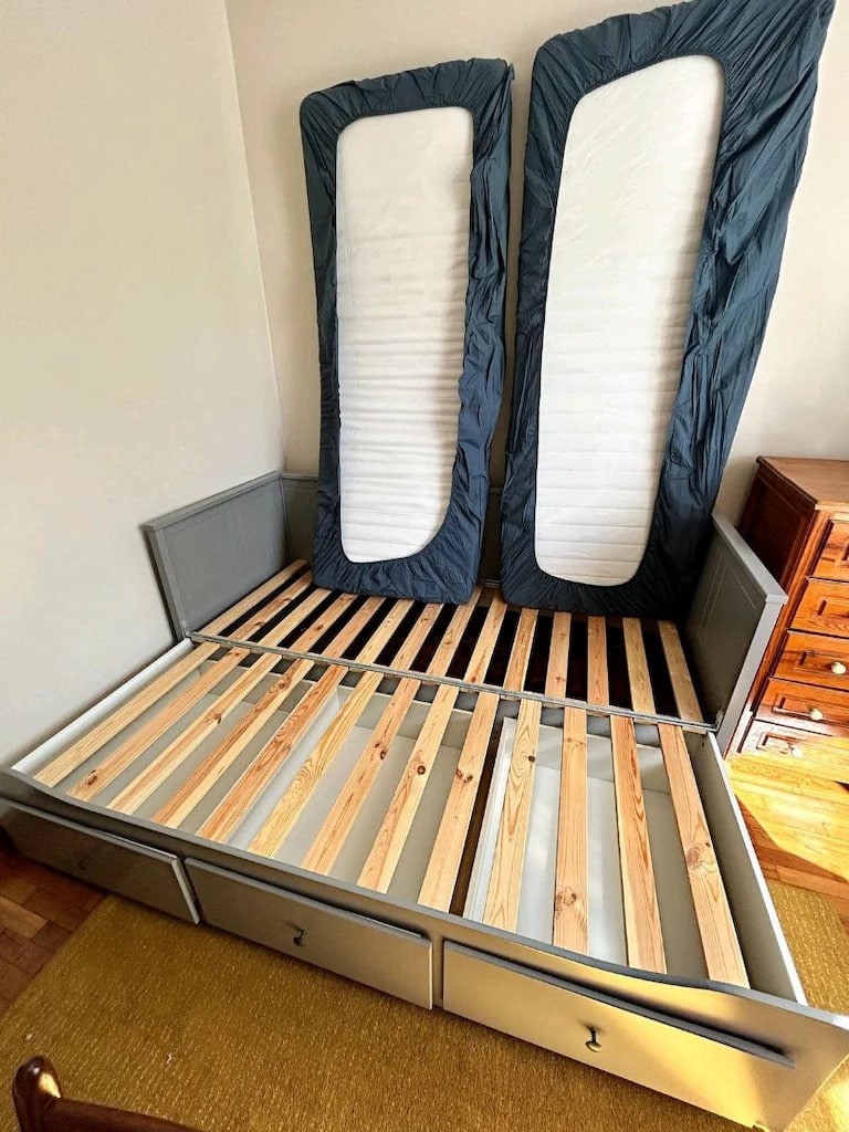 IKEA HEMNES Divan + Kaliteli Döşek Dahil Çok Temiz Kullanılmış - 2