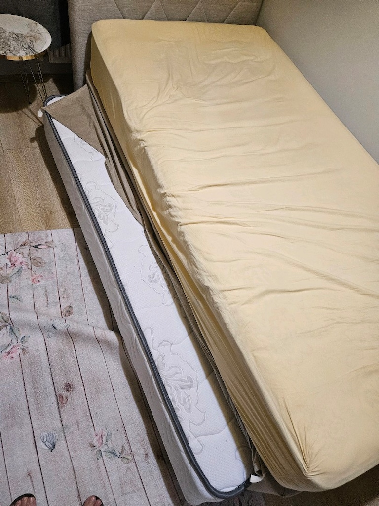 2 adet biri istikbal biri bellona markalı baza yatak ve başlık - 4