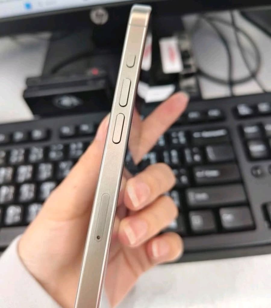 İLK SAHİBİNDEN İPhone 15 PRO MAX - 3
