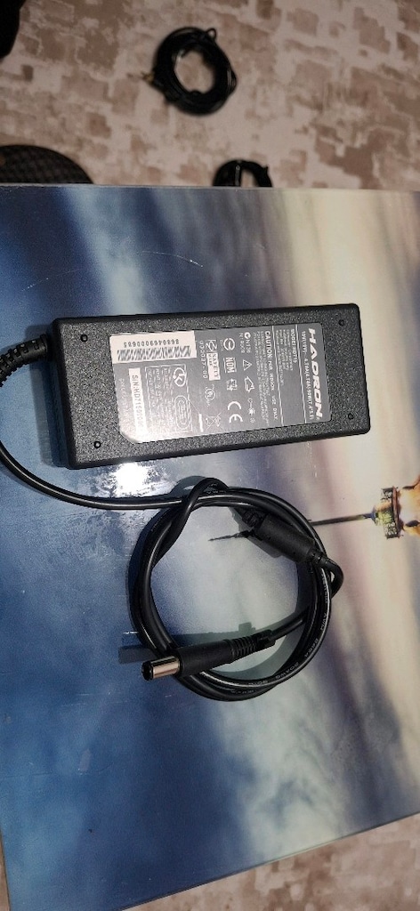 Hadron HD 715 - 3
