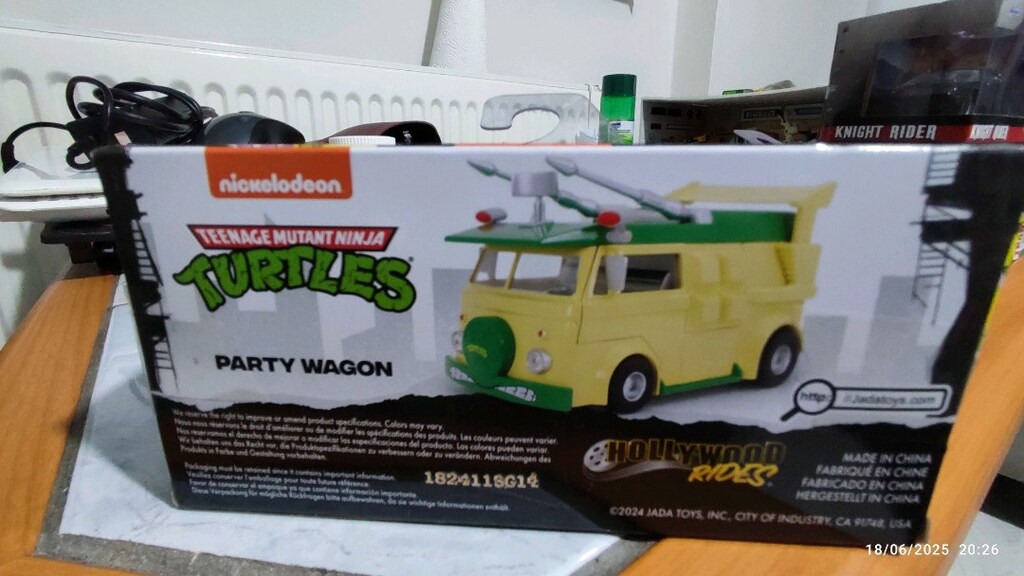 NİNJA KAPLUMBAĞALAR DİLMİ PARTY WAGON ARACININ METAL DİECAST MODELİ - 5