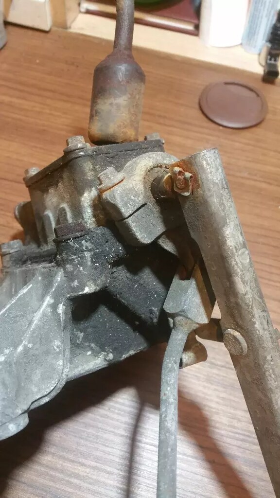 LAND ROVER DİSCOVERY 1 VİTES KUTUSU KULESİ - 3