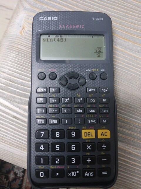 CASIO fx-82EX hesap makinesi