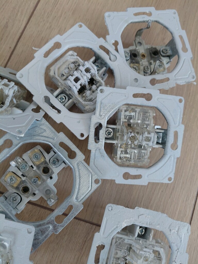 priz ve elektrik düğmeleri - 4