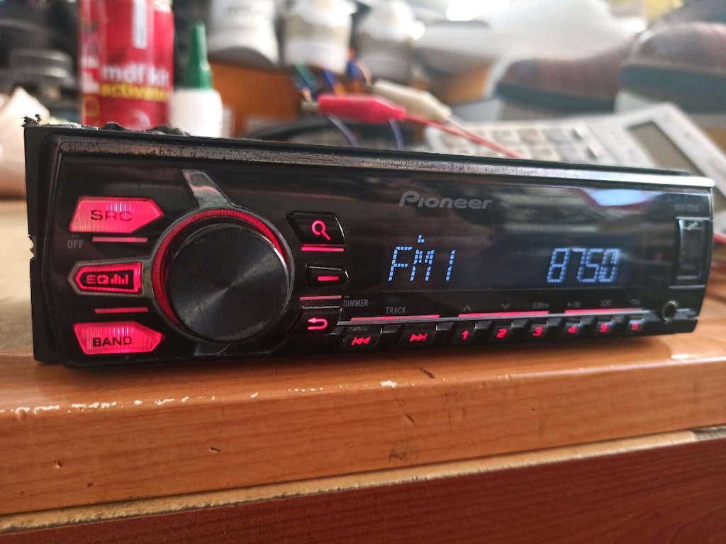 eski seri Pioneer USB AUX RADYO tek anfi çıkışli oto teyp sorunsuz - 2