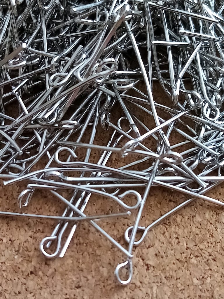 Habbe İğnesi Takı Çivisi 4 cm. 300 Adet civarı - 2