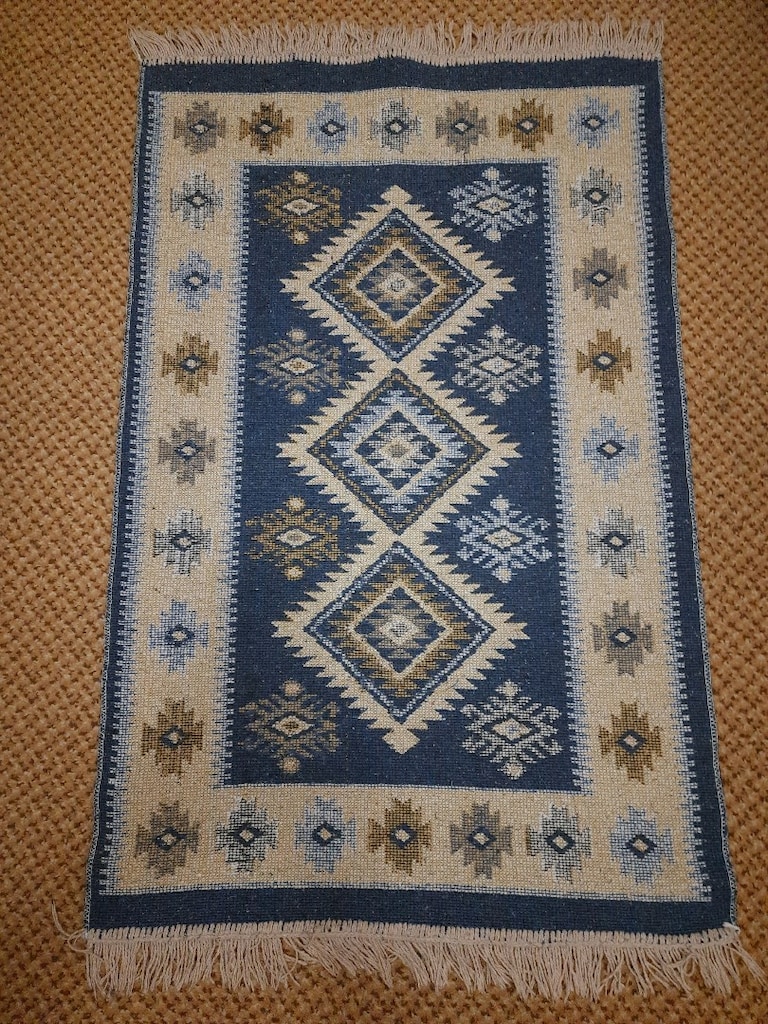 kilim temiz ve kusursuz 120x70,cm ebatta çivt taraflı - 2