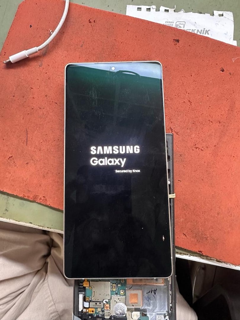 Samsung s25 ultra orijinal pixelli ekran - 2