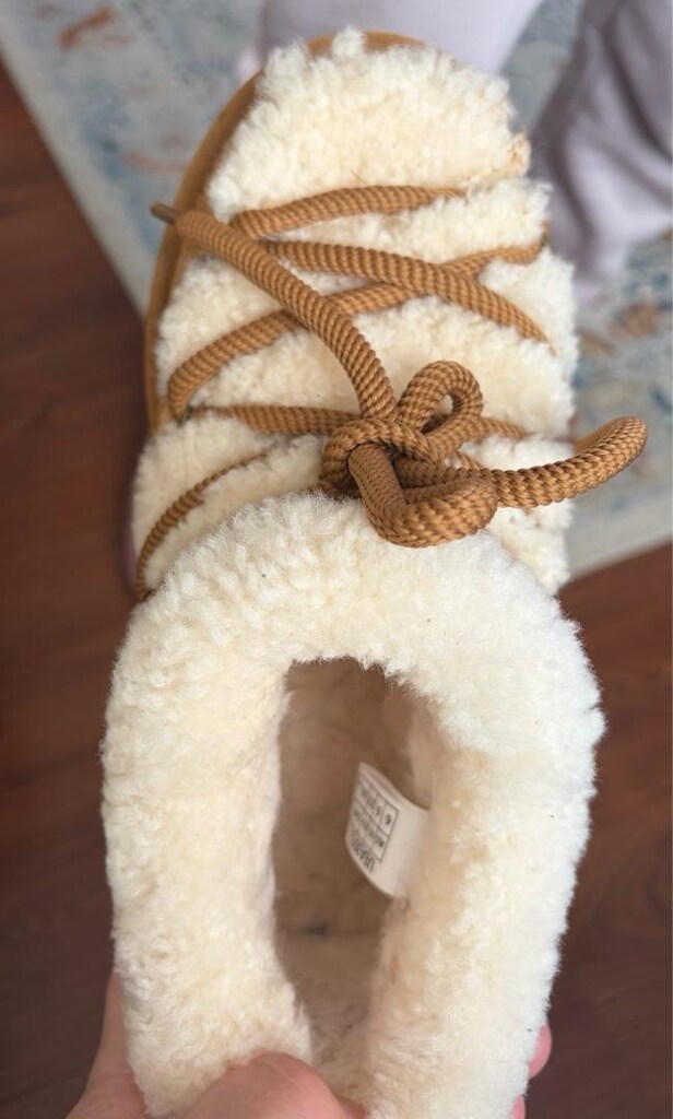 UGG bot - 3