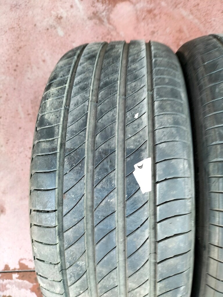 4adet çıkma lastikler 235/45R18 sıfır gibi lastikler - 4