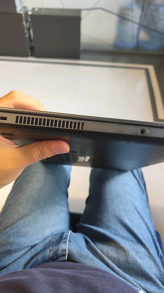 Dell Latitude E5550 - 9
