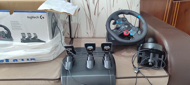 Logitech G29 Driving Force Direksiyon Seti VE SHİFTER 4 AYLIK
