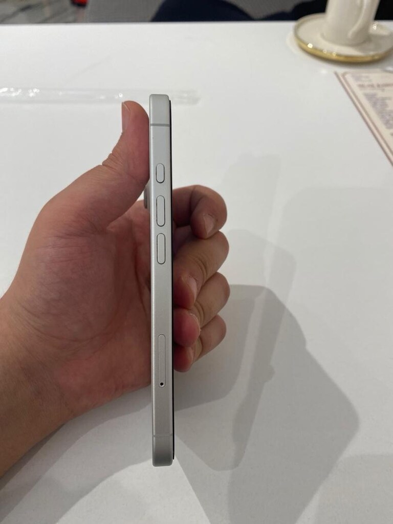 Temiz kullanılmış Sıfır ayarında iPhone 16 - 6