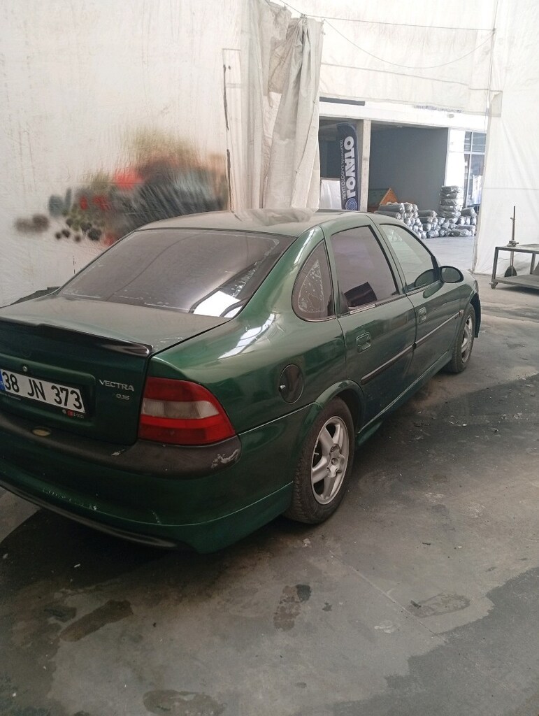 OPEL VETRA B - 2