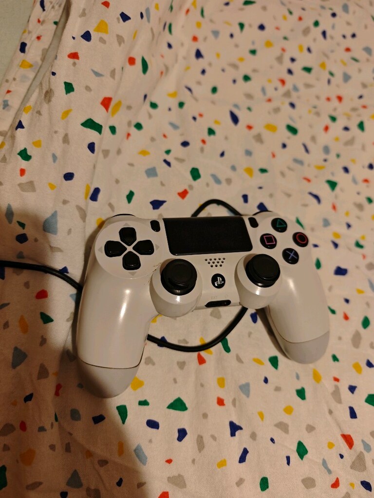 Playstation 4 - 3