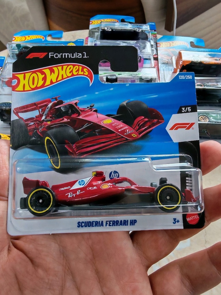 hot Wheels - SCUDERİA FERRARİ HP - FORMULA F1 / MODEL ARABA