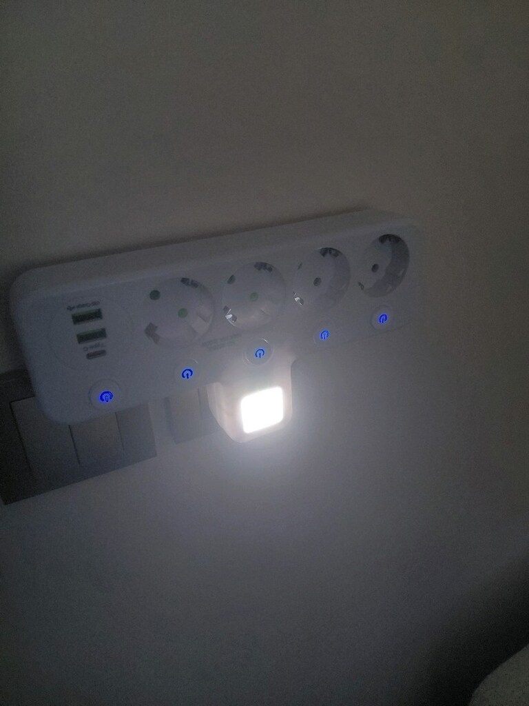 akım korumalı 4lü priz - 4