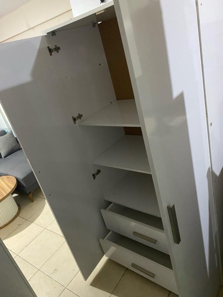 çekmeceli iki kapaklı geniş gardolap - 2