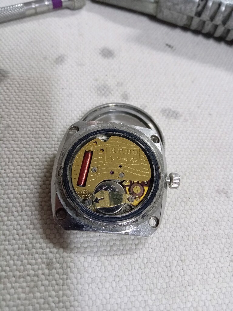 RADO PİLLİ ERKEK KOL SAATİ - 4