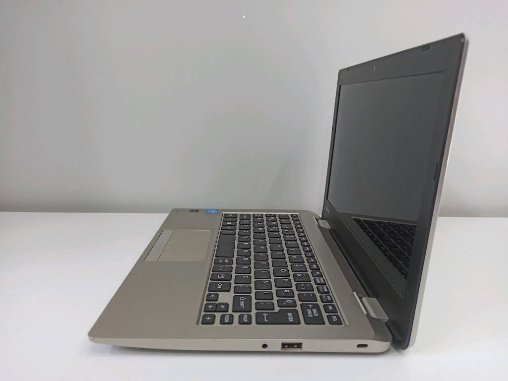 Toshiba Satellite CL10-B-102 İntel Celeron 2 GB Ram 32 GB Rom 13 inç - 10