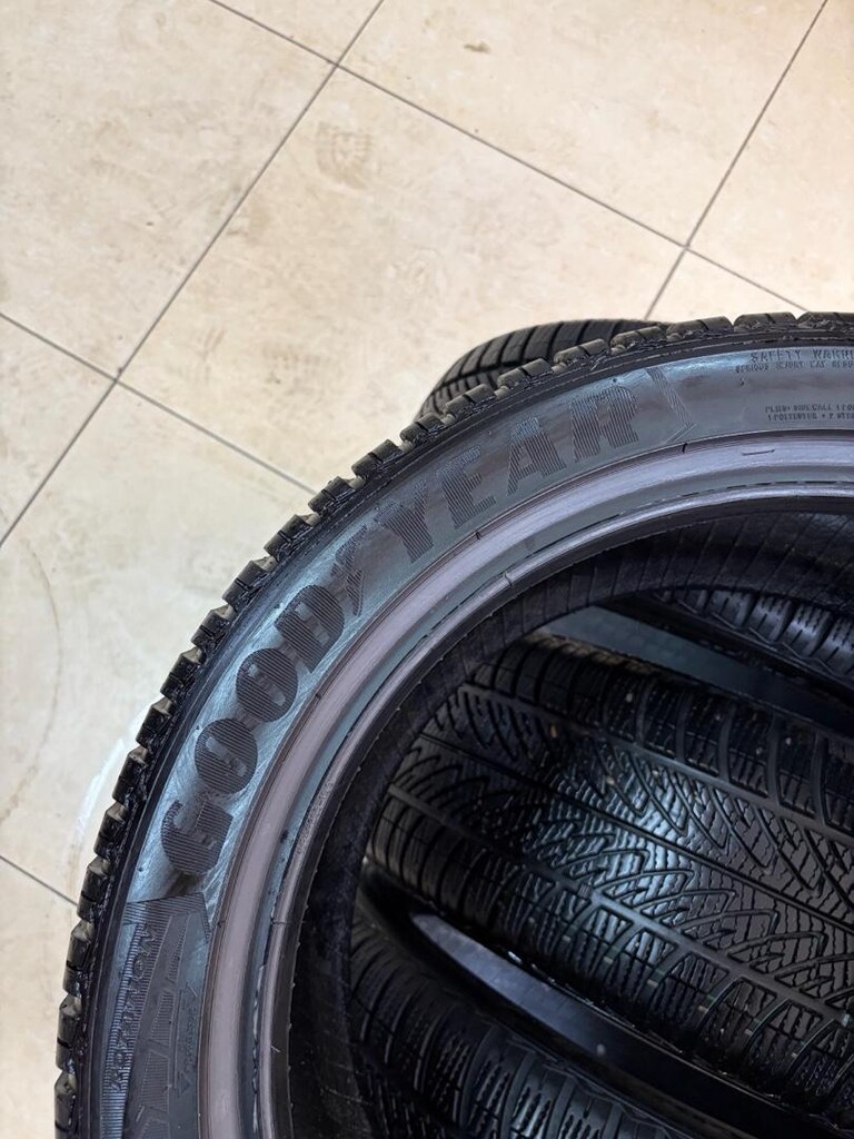 225-45-17 GOODYEAR KIŞLIK LASTİK SIFIR BOYASI ÜZERİNDE - 4