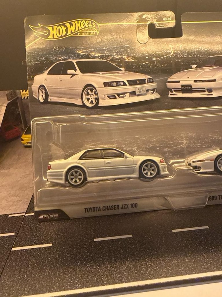 1/64 diecast Hot wheels premium set - 4