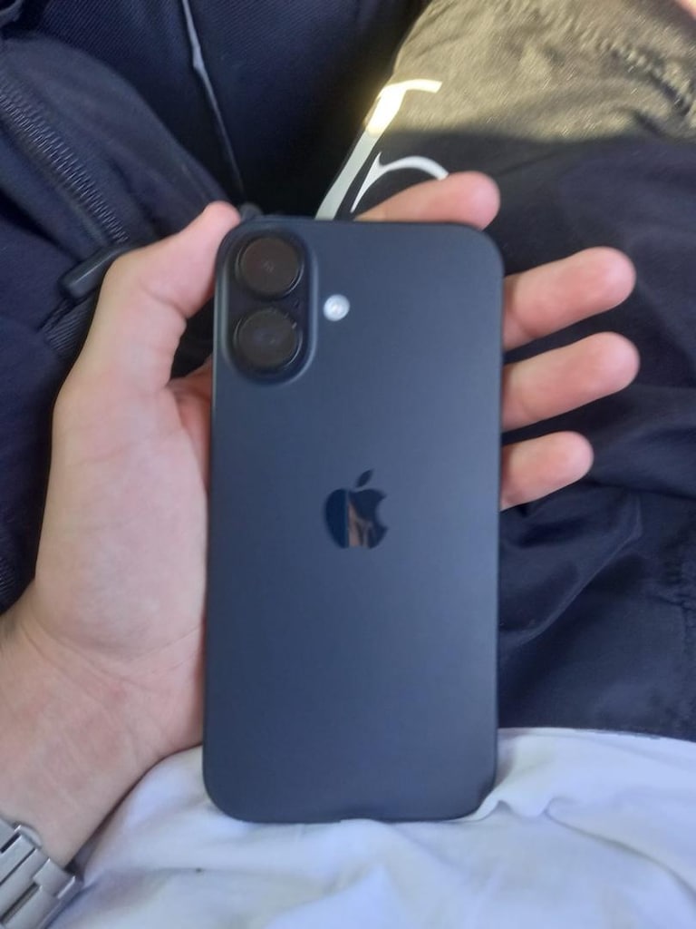 İphone 16 - 2