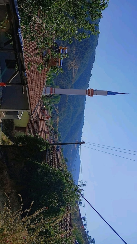 152 MT Kare Kütahya Emet Samrık köyünde satılık Evim - 2