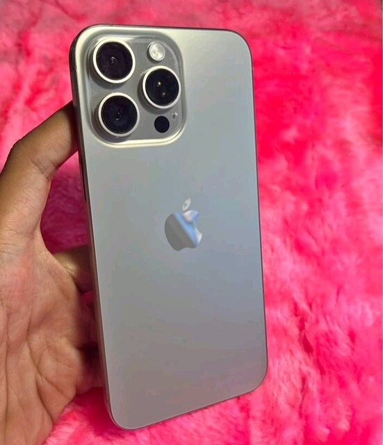 İLK SAHİBİNDEN İPhone 15 PRO MAX