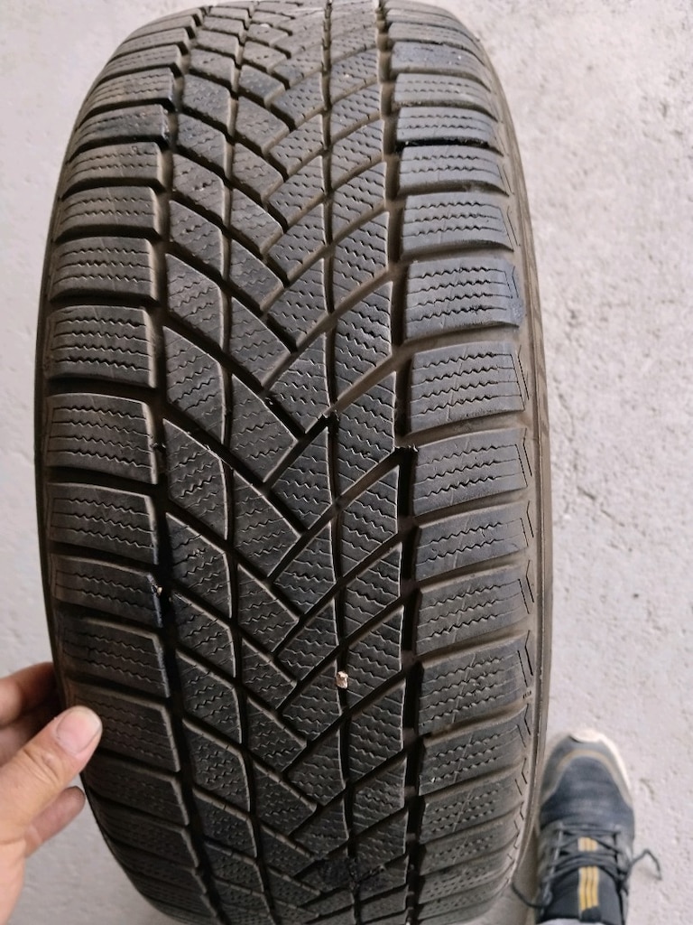 215 50 17 - 3