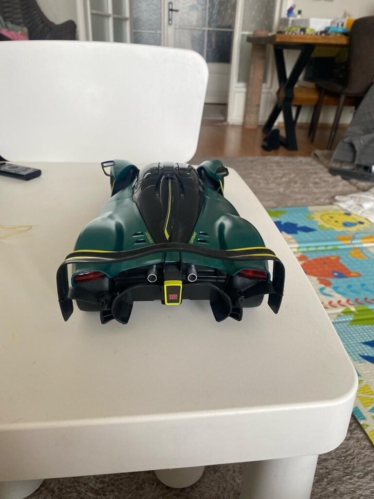 uzaktan kumandali aston martin - 3