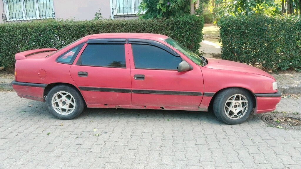 Opel Vectra 1.8 gl - 2
