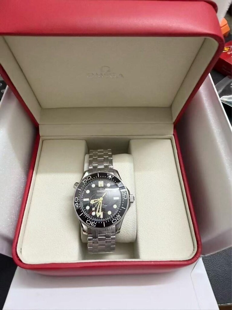 OMEGA SEAMASTER 007 JAMES BOND 42mm - 6