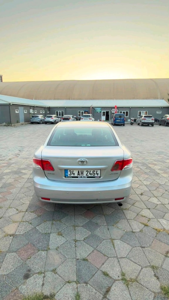 2011 model 83.000km Toyota avensis - 13