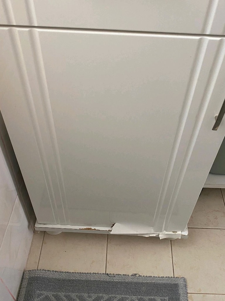 Banyo Dolabı - 2