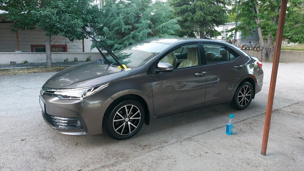 77000km corolla 1.33life manuel - 2