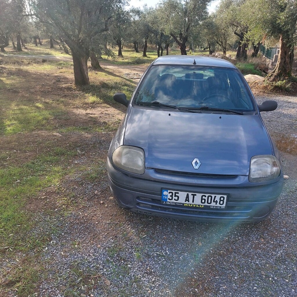 Bayan Öğretmenden Clio RTE 2000. Otomatik Vites - 2