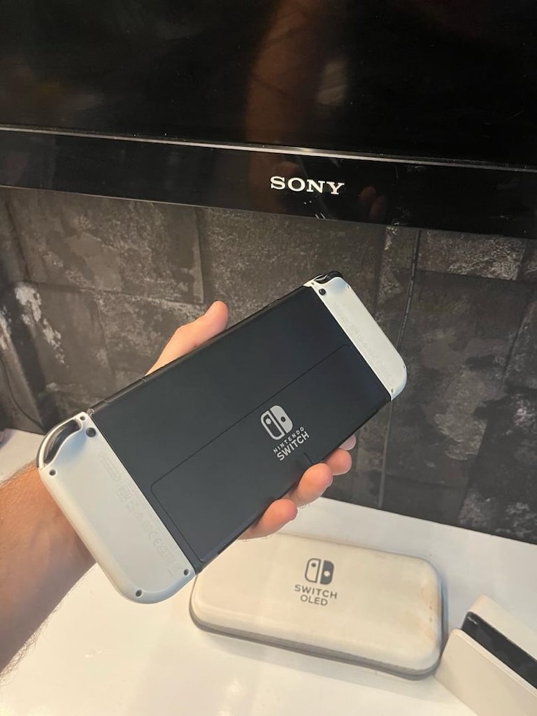 Nintendo Switch OLED | 11 Oyun Yüklü | Tam Set | Temiz ve Sorunsuz - 4