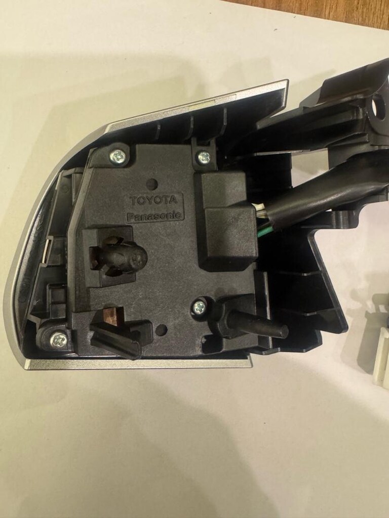 Toyota Corolla Auris Direksiyon Düğmesi - 6