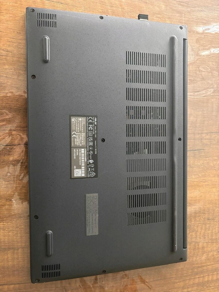 ASUS Vivabook X1502ZA-EJ490W Notebook i5 12. Nesil - 4