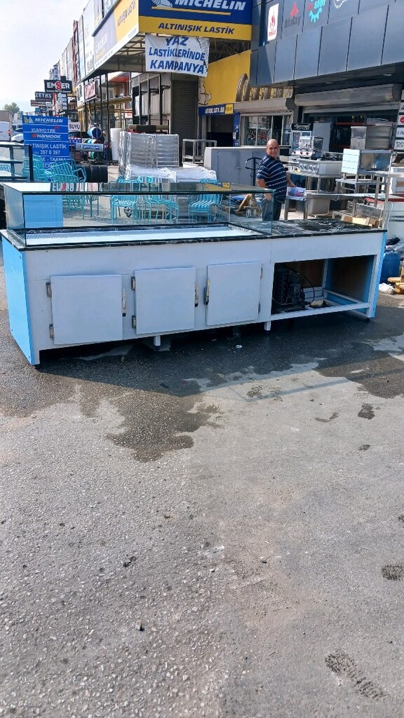 yaş pasta dolapları temiz çalışır durumda - 4