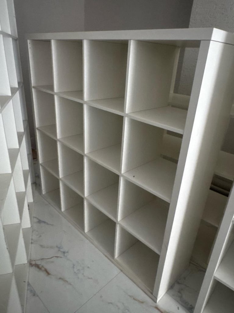 Raf ikea kare kutulu raf unitesi