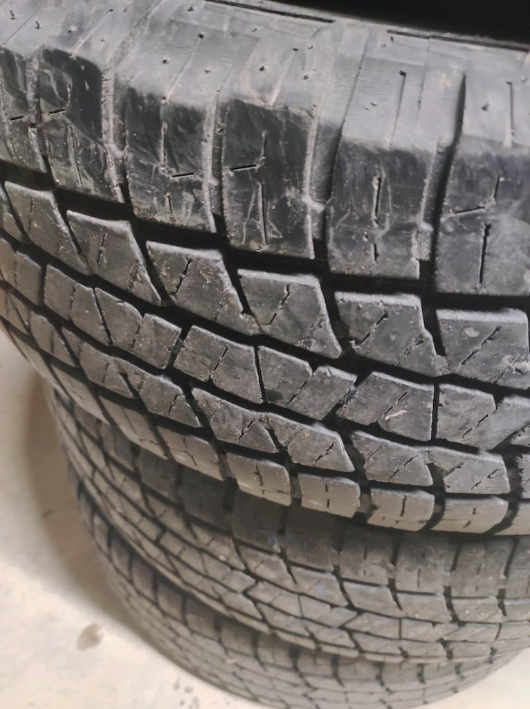 4x4 245 70 16 Starmax - 2