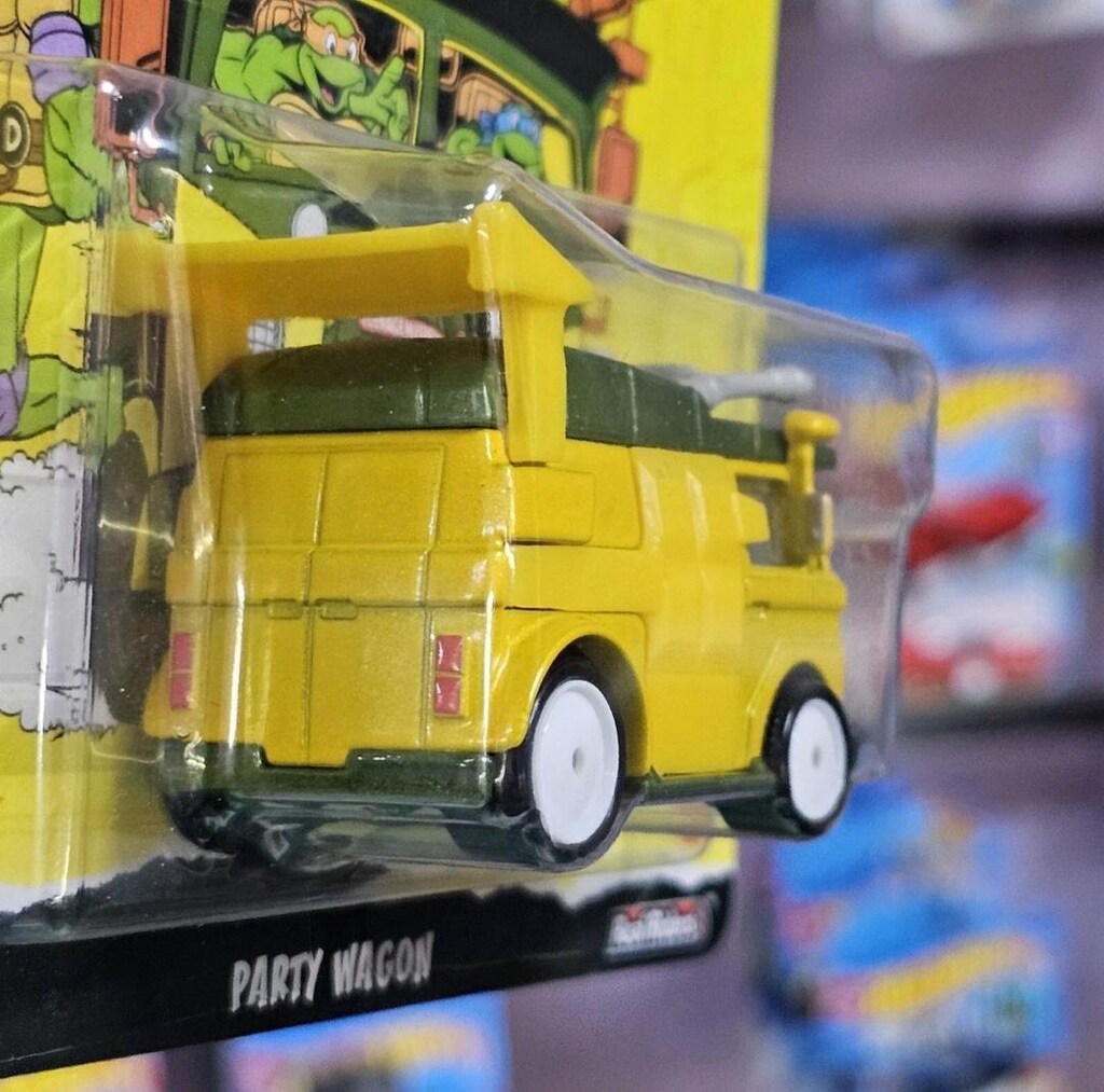 Hot Wheels Premium Party Wagon - 3