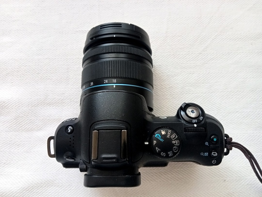 Samsung NX11 Aynasız Fotoğraf Makinesi - 5