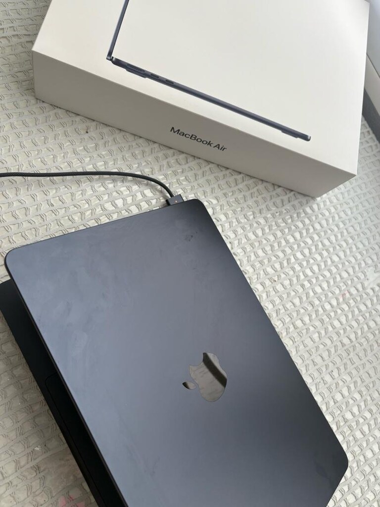 macbook - 2