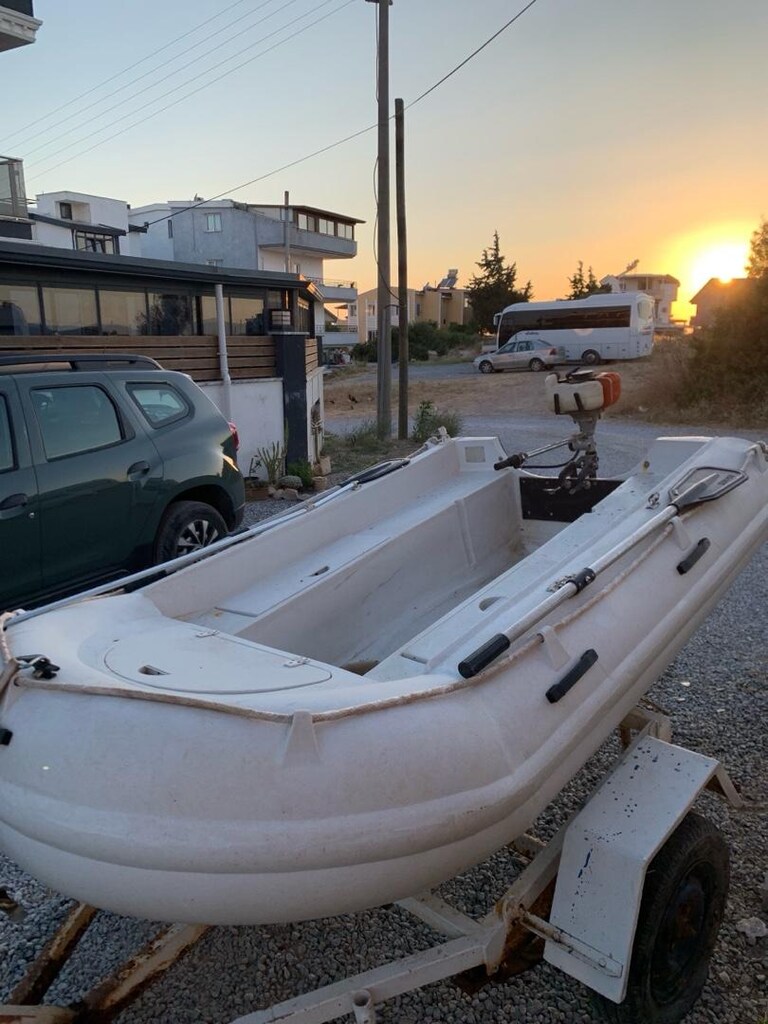 motor ve römork tekne satıldı sadece römorku - 3