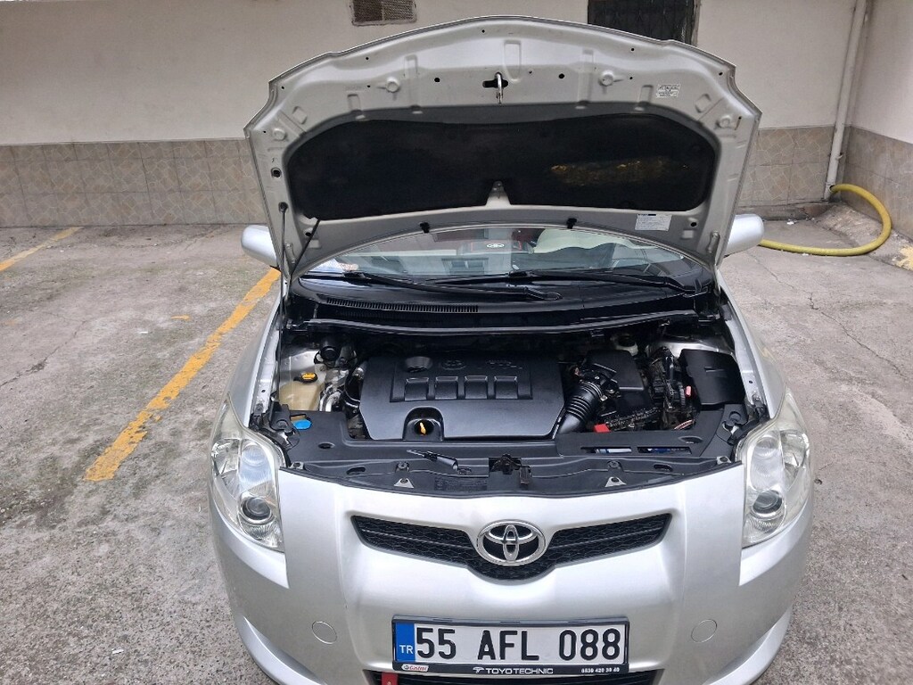 toyota auris elegant - 10